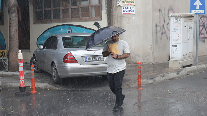 Mersin için kuvvetli sağanak yağış uyarısı