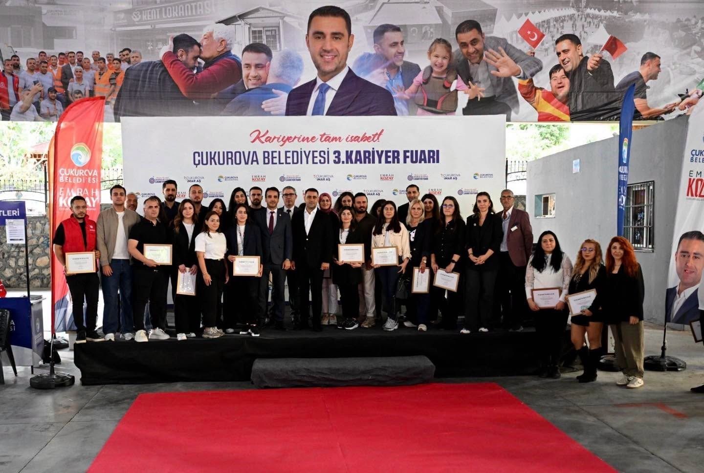 Çukurova'da 3. Kariyer Fuarı'nda iş arayanlarla işverenler buluştu