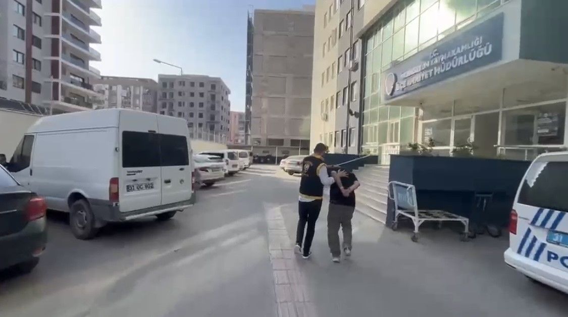İskenderun'da 33 yıl hapis cezasıyla aranan hükümlü yakalandı
