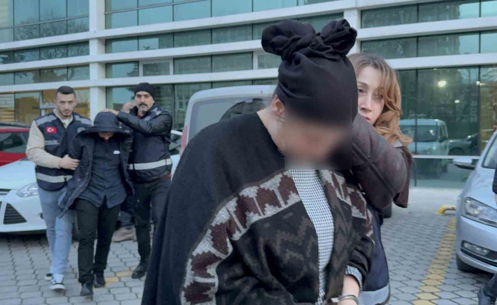 Samsun'da kan donduran cinayetin davasında kadın kocasını, oğlu babasını suçladı